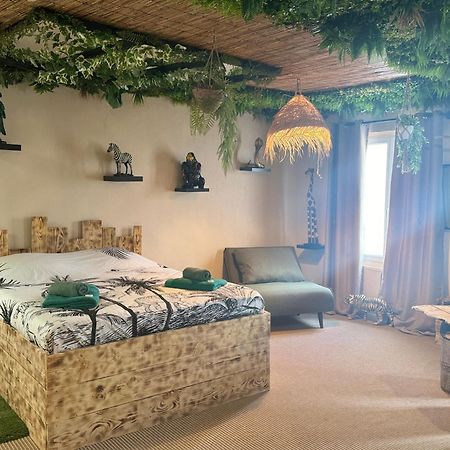 Bed and Breakfast La Jungle De Sissy Saintes-Maries-de-la-Mer Exterior foto